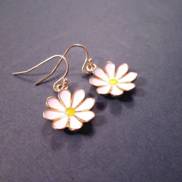 4/$12~Daisy Earrings - Picture 2 of 3